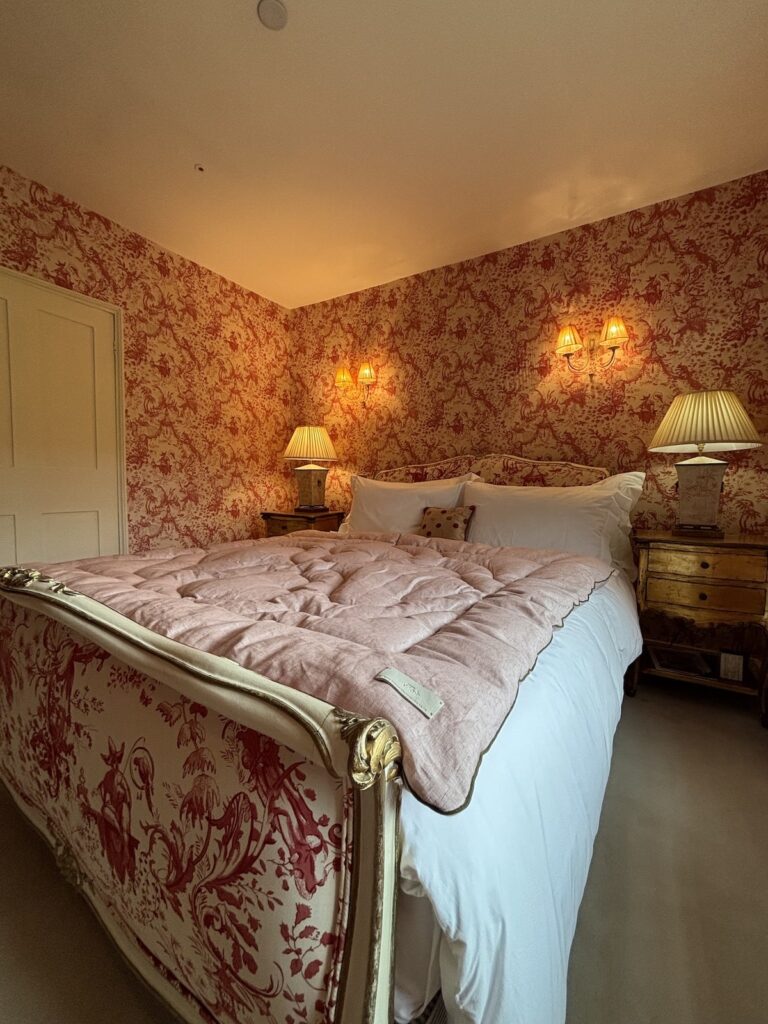 02DD56A3-4A72-4352-9719-1C6056E7DEC0-min