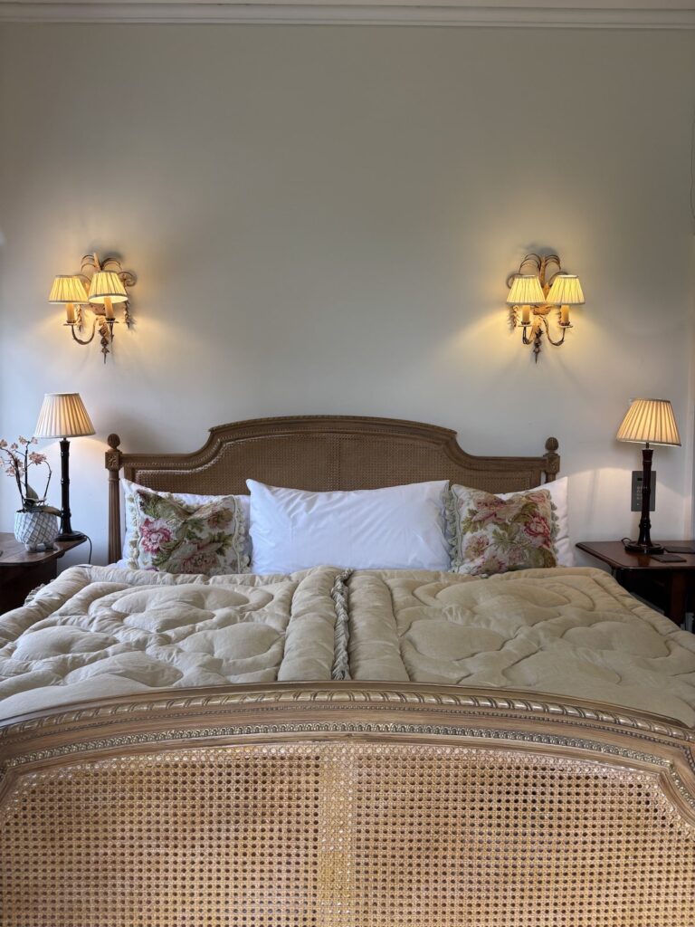 254C5134-DAC3-46D6-A01C-280E777C1694-min