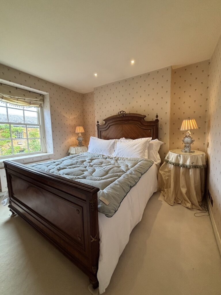 62BDC9EB-B595-4F4D-8921-183C31657412-min