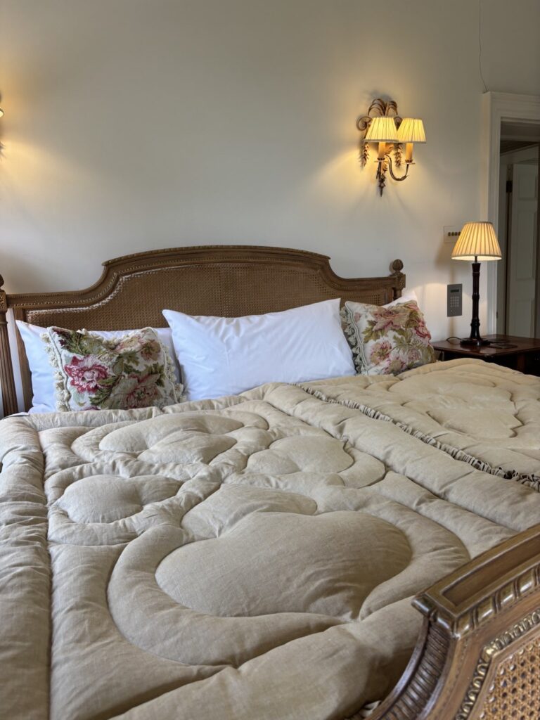 B733E9C6-90BB-43B8-9F86-FBB41DA880B3-min